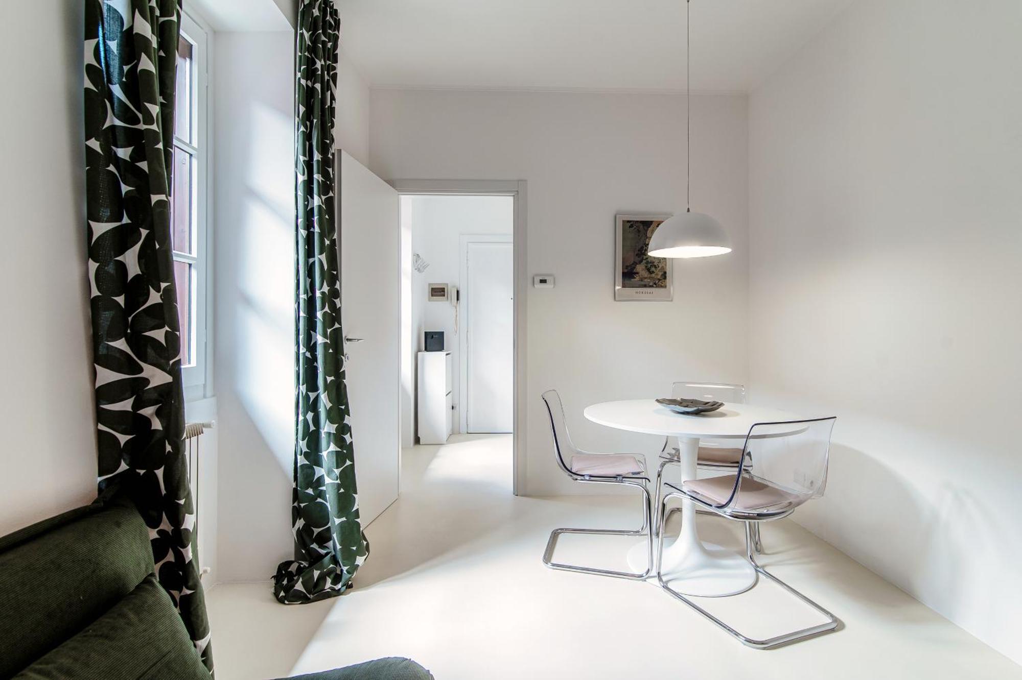 Giuliny Lovely Flat - The House Of Travelers โกโม ภายนอก รูปภาพ